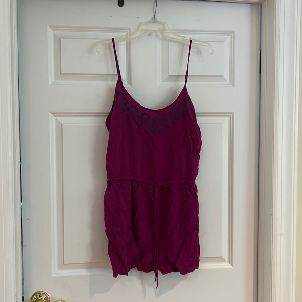 NEW W/ TAGS Aeropostale Womens Magenta Romper Size XL